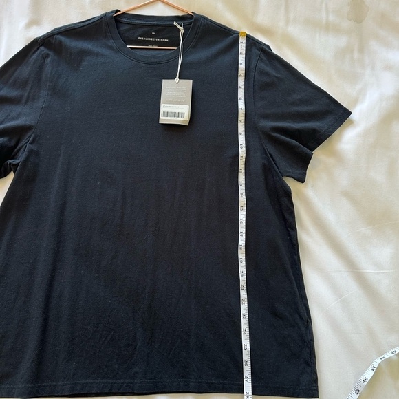 Everlane | The Essential Organic Crew - Picture 16 of 16